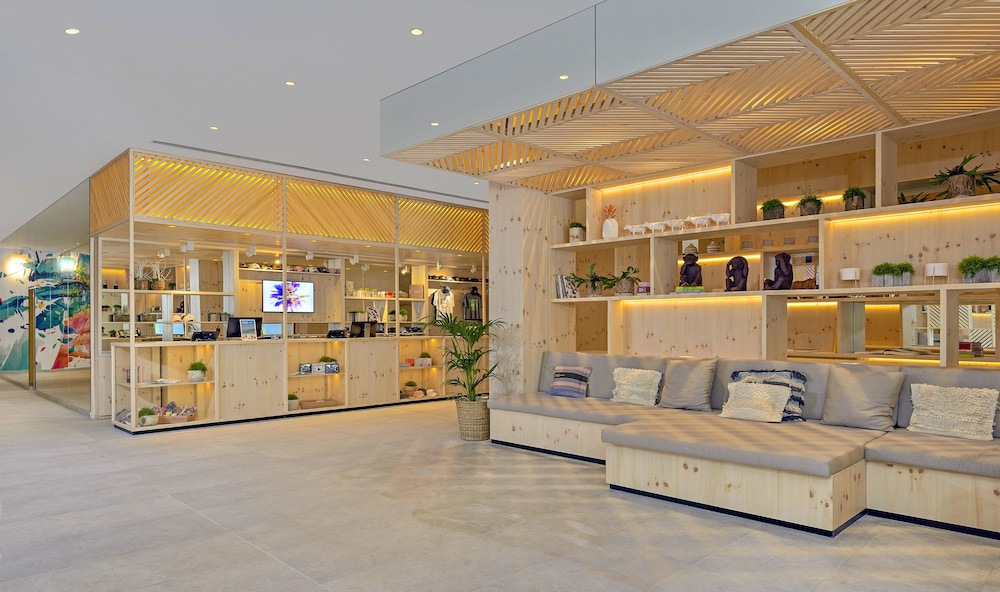 Innside by Melia Calvia Beach 8/50