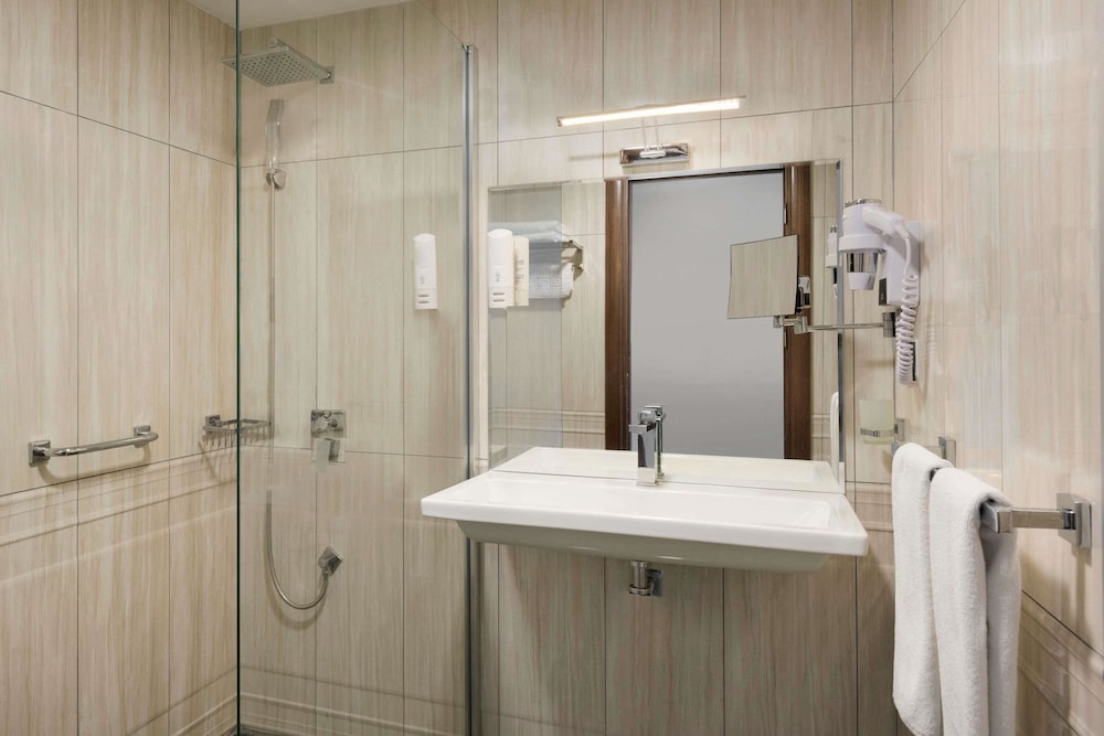 Ramada Hotel & Suites by Wyndham Edirne 18/41