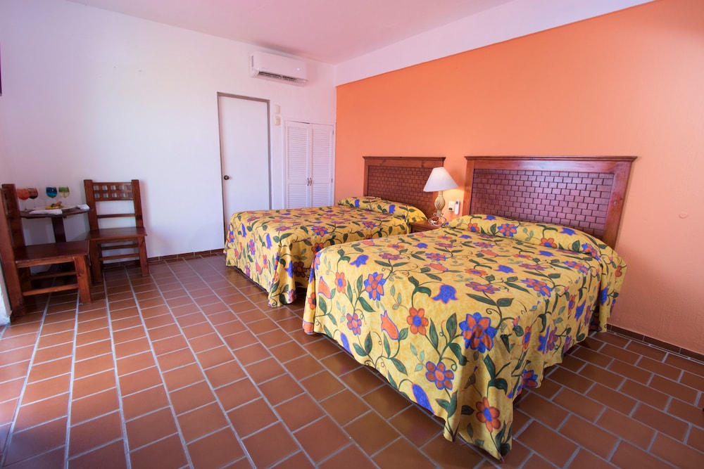 Decameron Los Cocos Guayabitos Ramada All Inclusive Resort 17/49