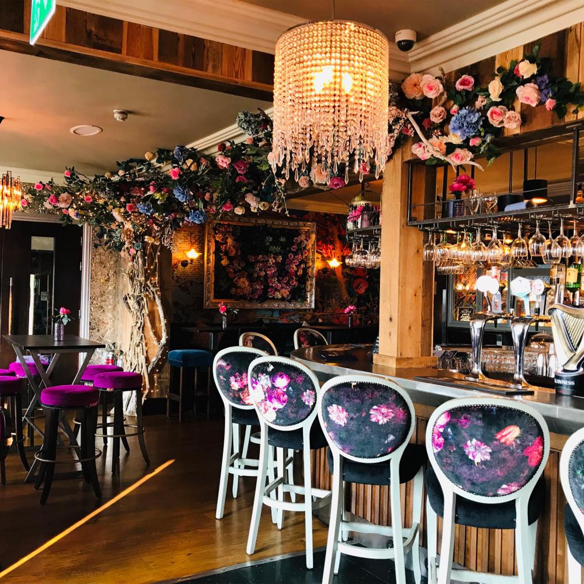 The Whistledown Hotel 22/47