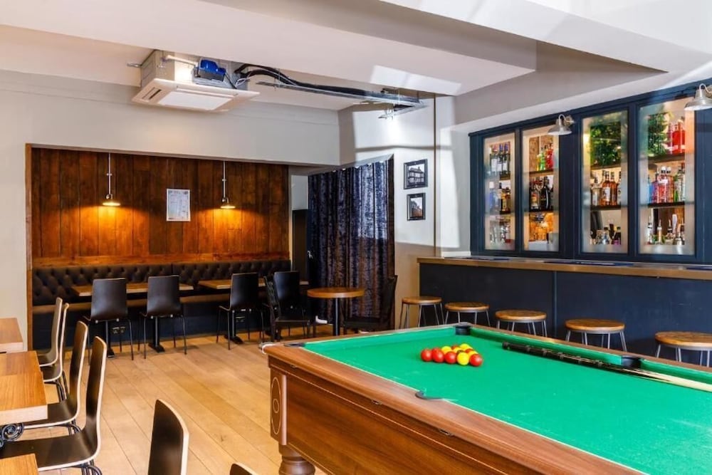 Ruby Pub & Hotel 26/33