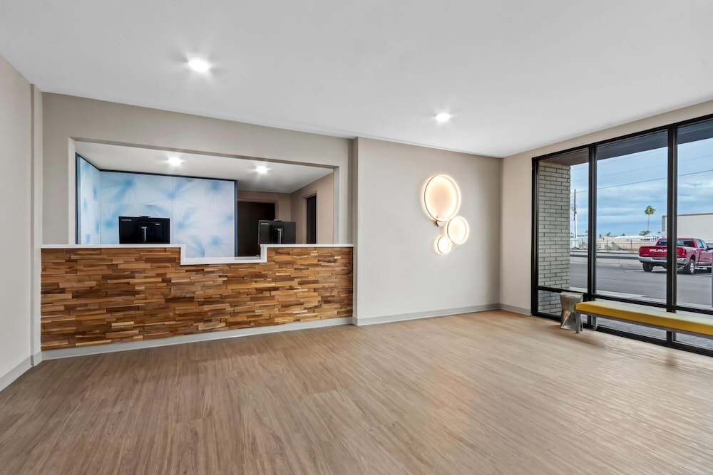 ECHO Suites Extended Stay by Wyndham Phoenix-Peoria/Glendale 14/74