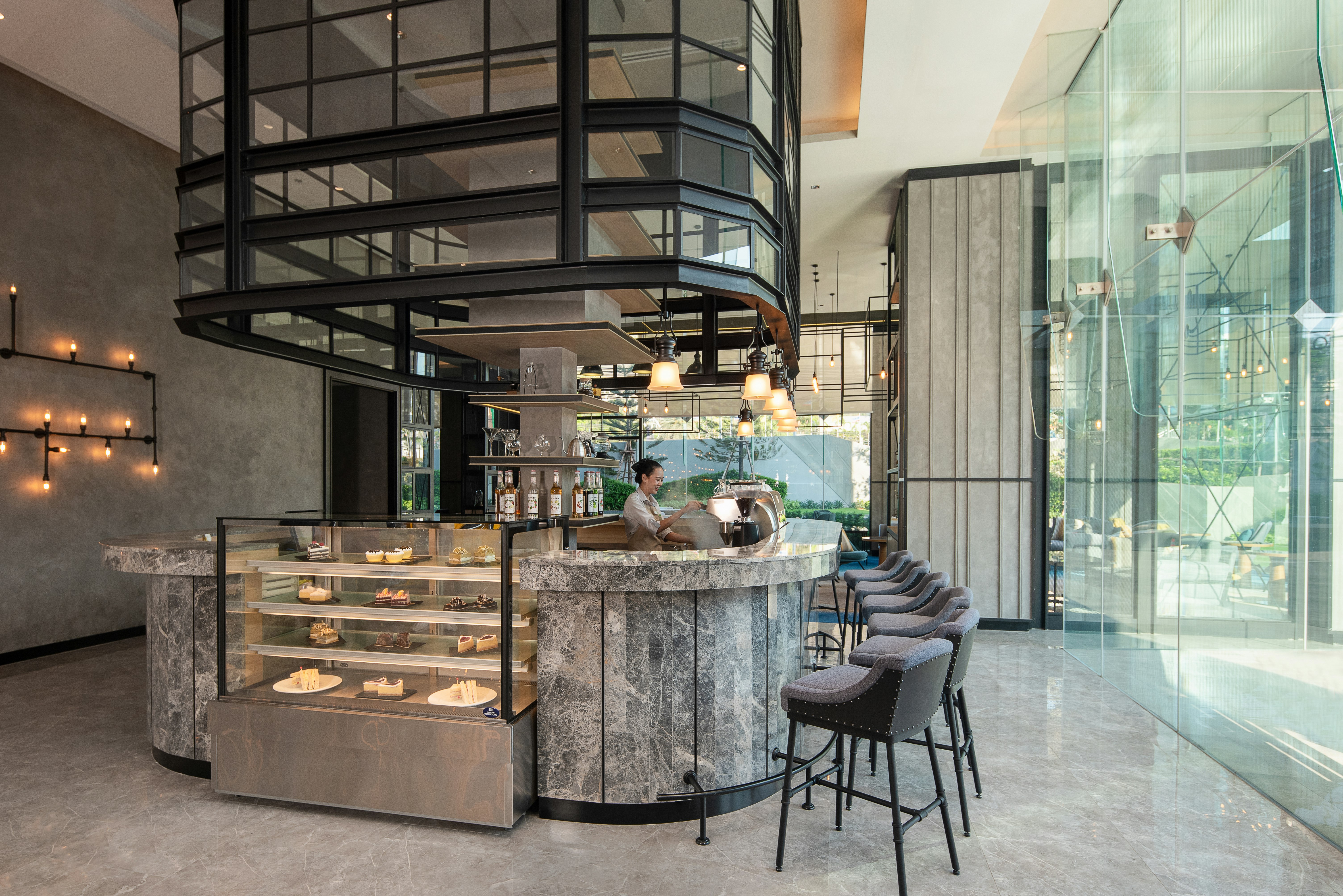 Holiday Inn Suites Siracha Laemchabang 61/78