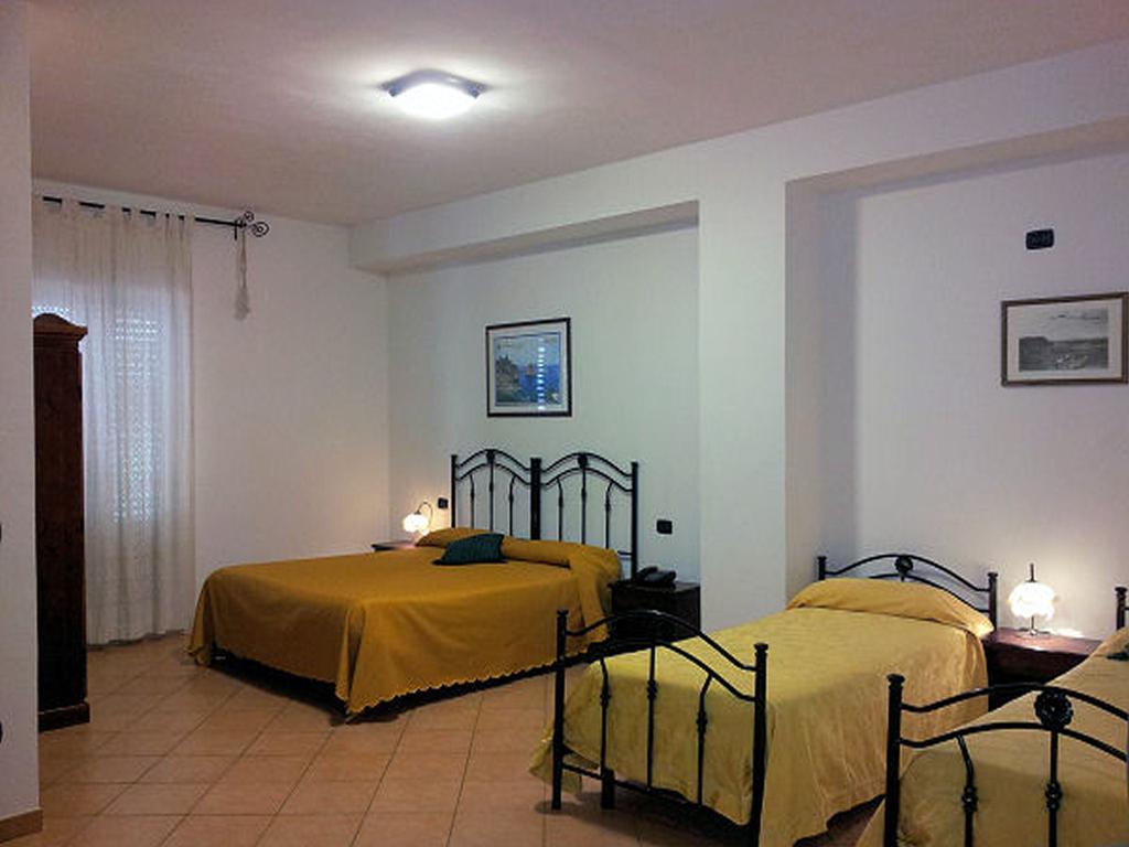 Apartment, Annex