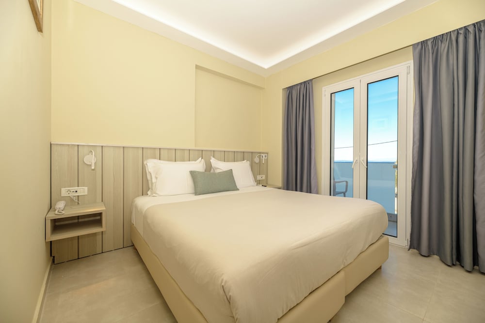 Superior, Double Bed, Iakinthos Tsilivi Beach 4/10
