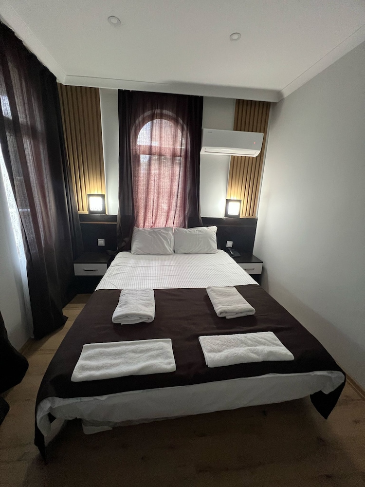 Kolibry Hotel 16/45