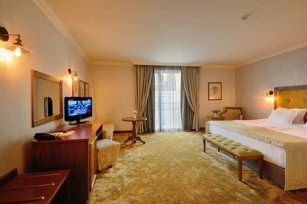 Hotel Club Central 11/49