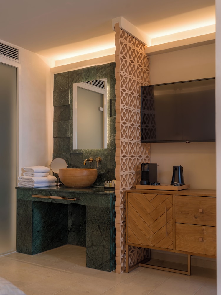 ASTY Mykonos Hotel and Spa 2/50