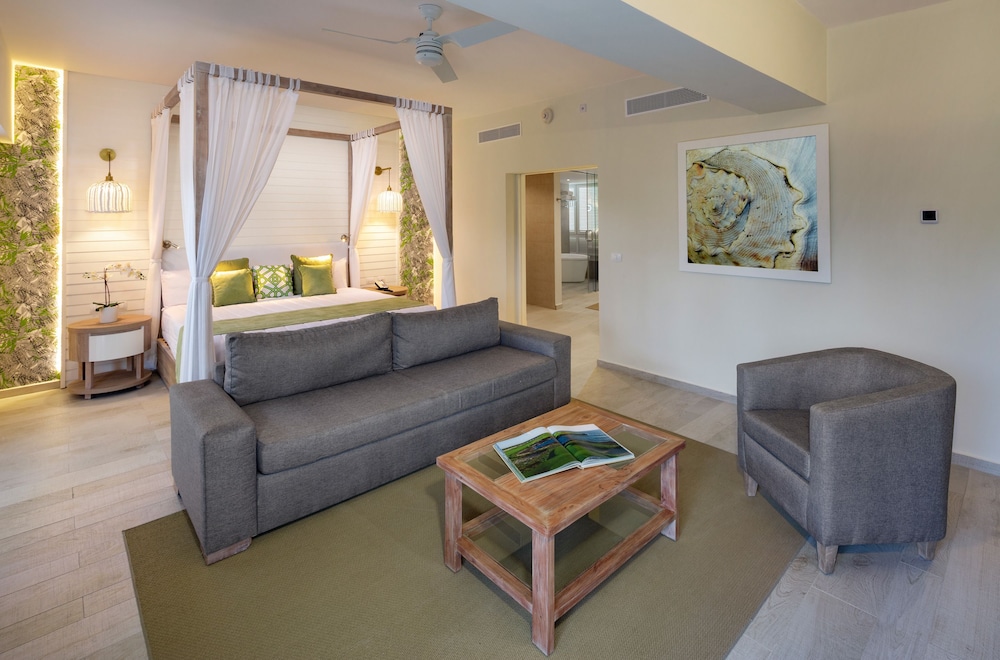 Grand Sirenis Punta Cana Resort 55/79