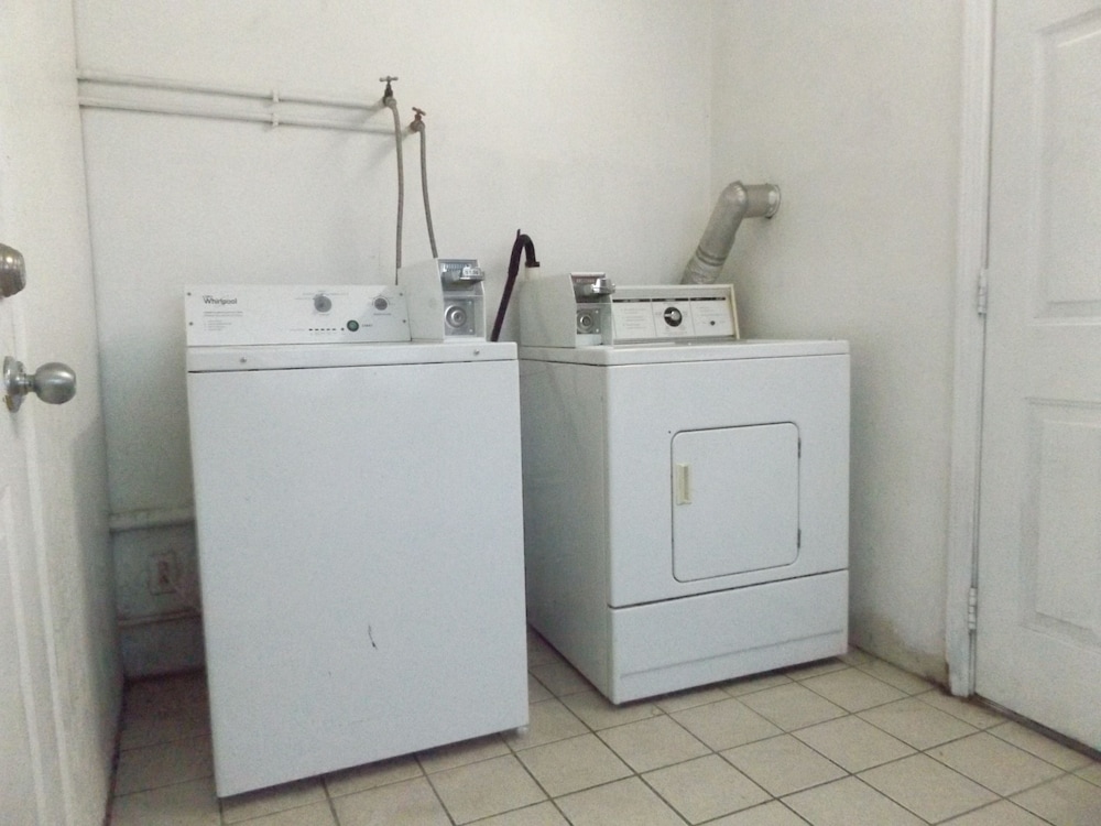 City Center Motel 31/68