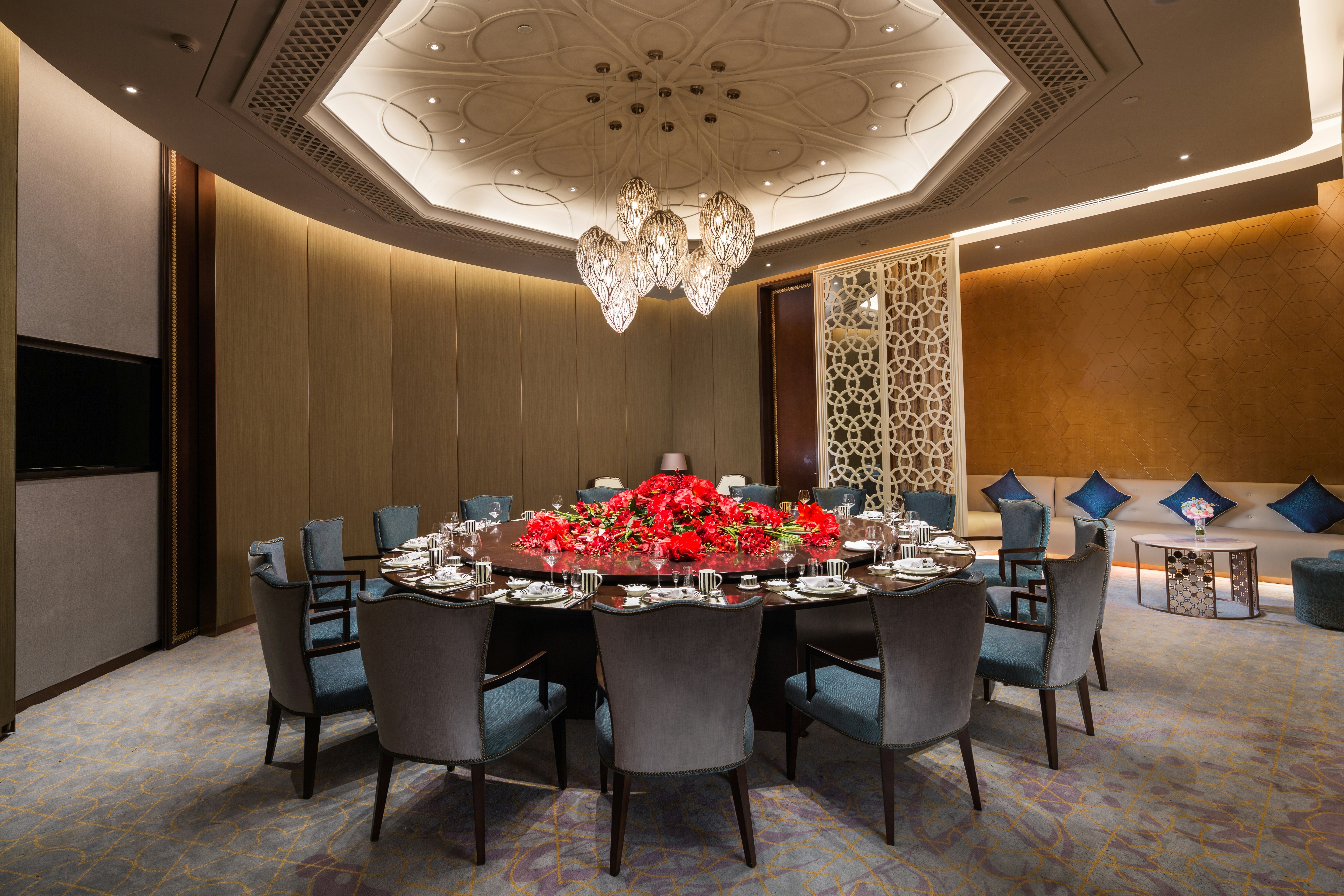 Hilton Urumqi 60/63