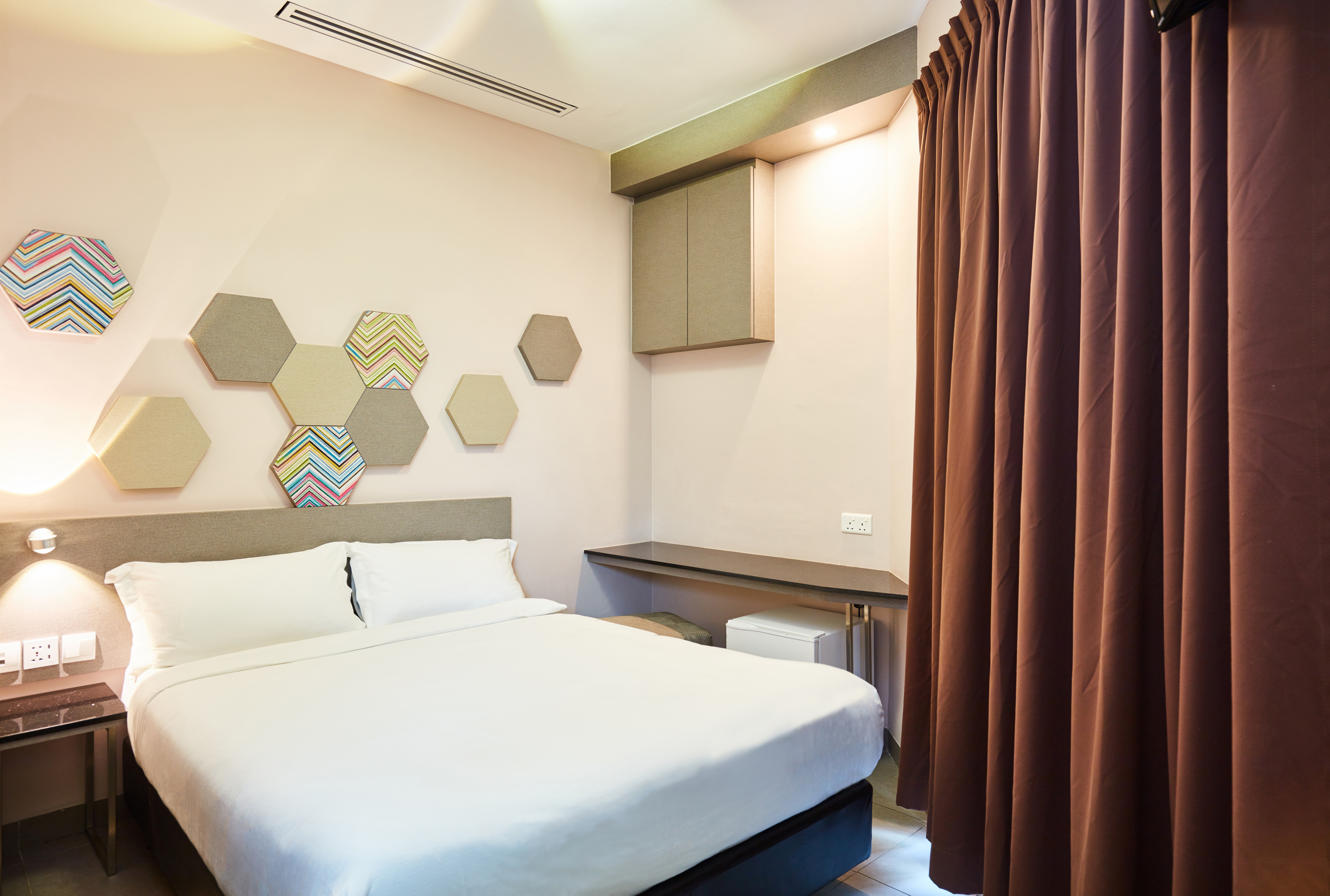 SUPERIOR, 1 DOUBLE AND 1 SINGLE BED