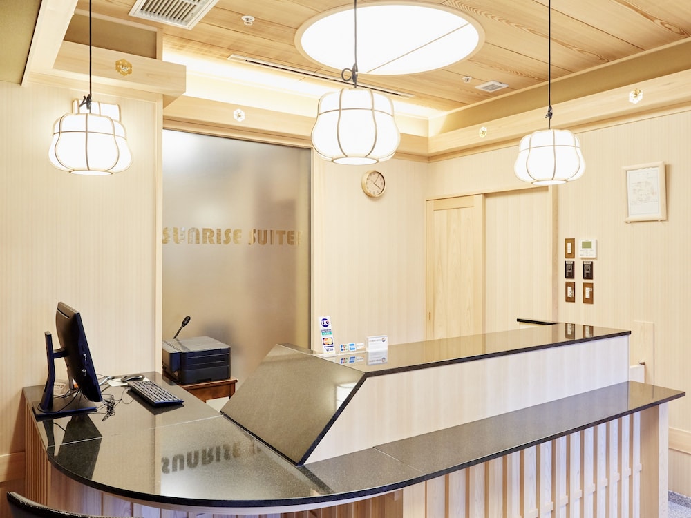 Sunrise Suites 29/35