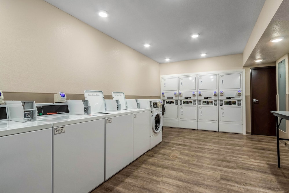 WoodSpring Suites Naples West 11/50