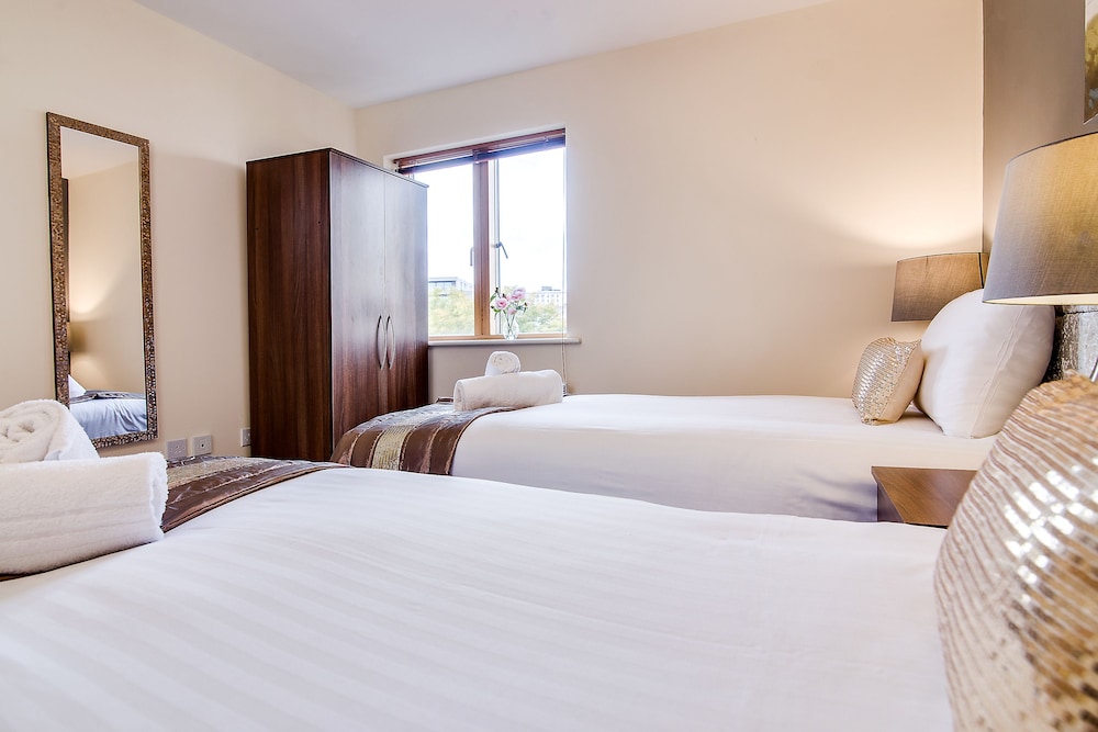 Mica Point City Centre Apartment 8/50