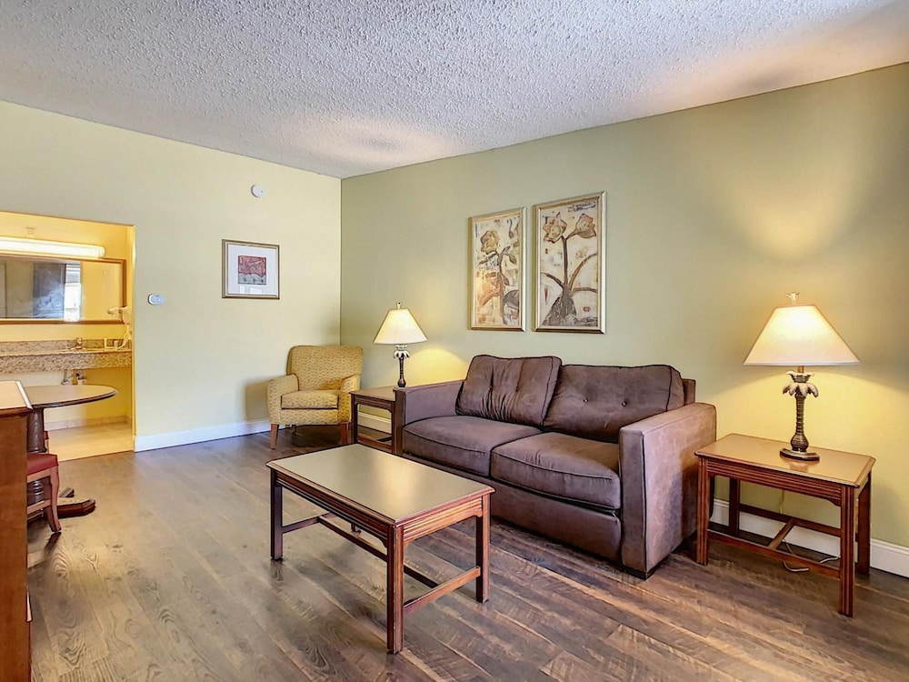 Stayable Suites Orlando 10/16