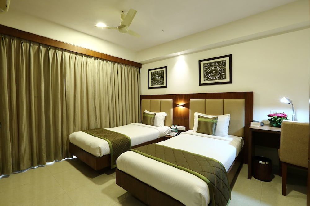 The Altruist Business Hotel 11/22