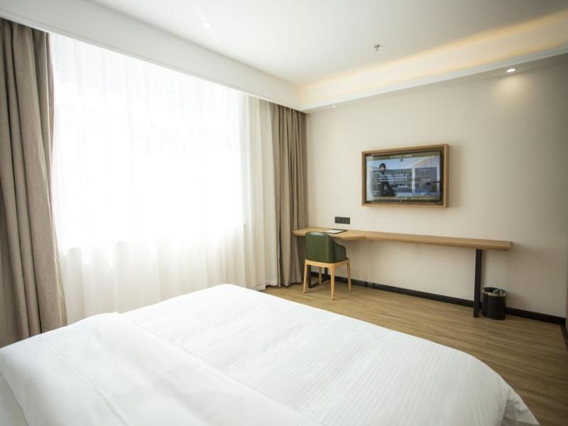 Room at GreenTree Inn Ankang Middle Bashan Road Business Hotel, ANKANG