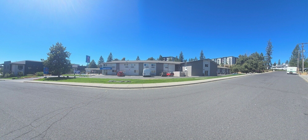 Motel6 Spokane, WA - West 27/30