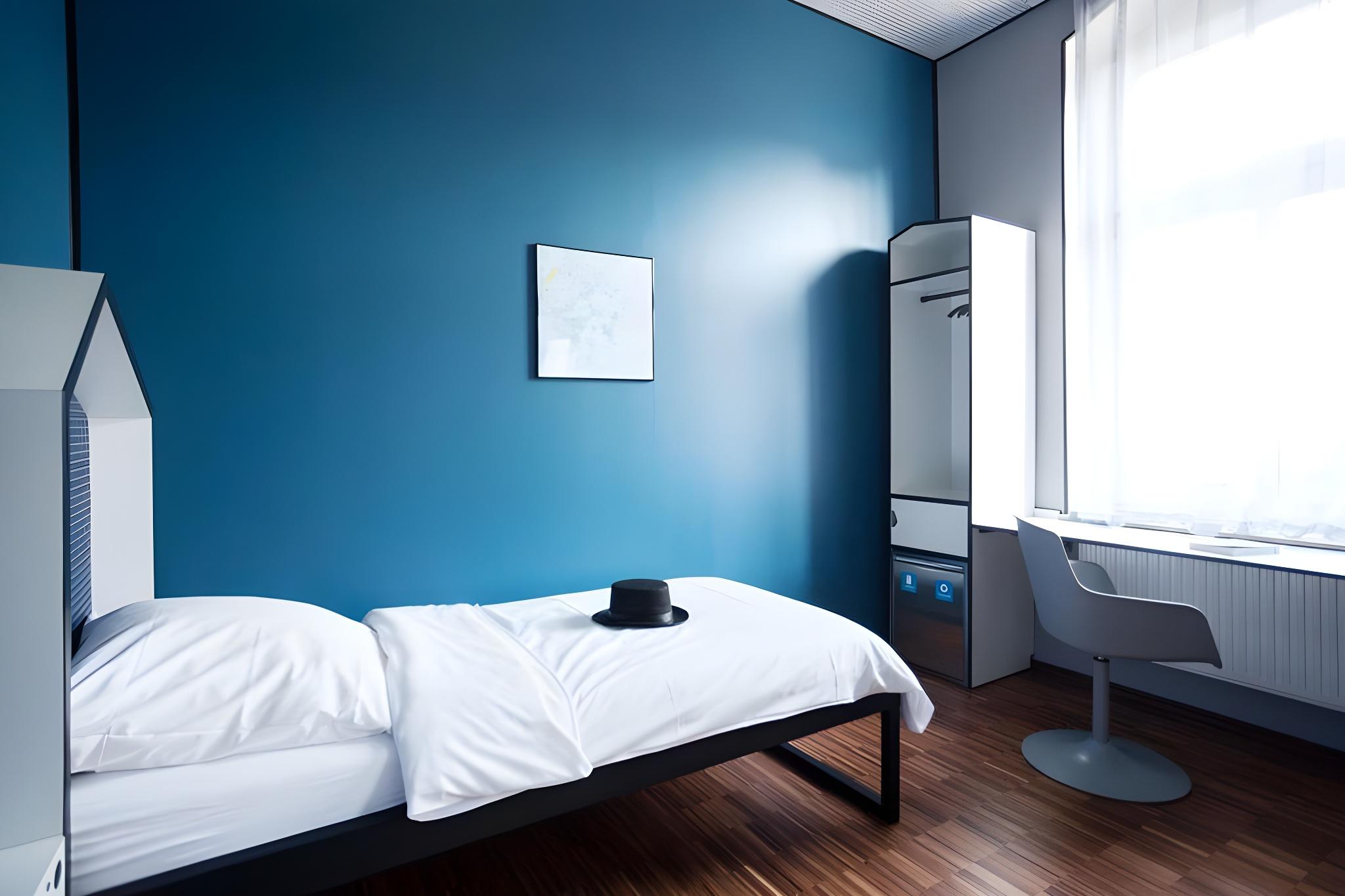 Single room Private bathroom