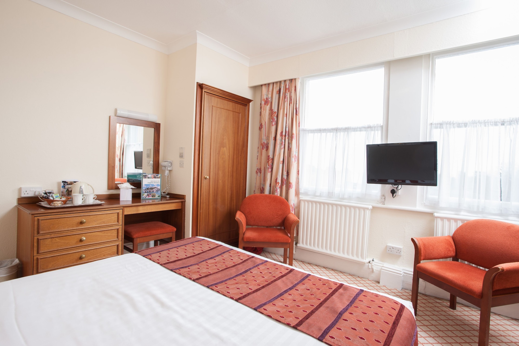 SUPERIOR, DOUBLE OR TWIN BED, SEA VIEW