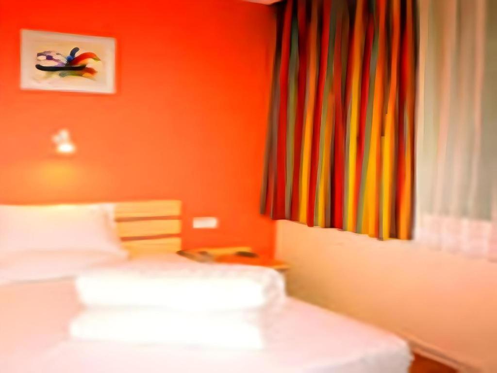 7 Days Inn (Foshan Zumiao Metro Station, Weiguo Road) 16/50