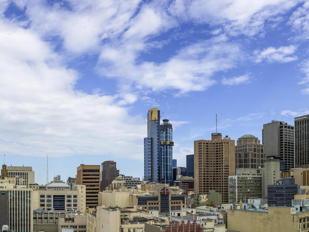 Pullman Melbourne City Centre 76/80