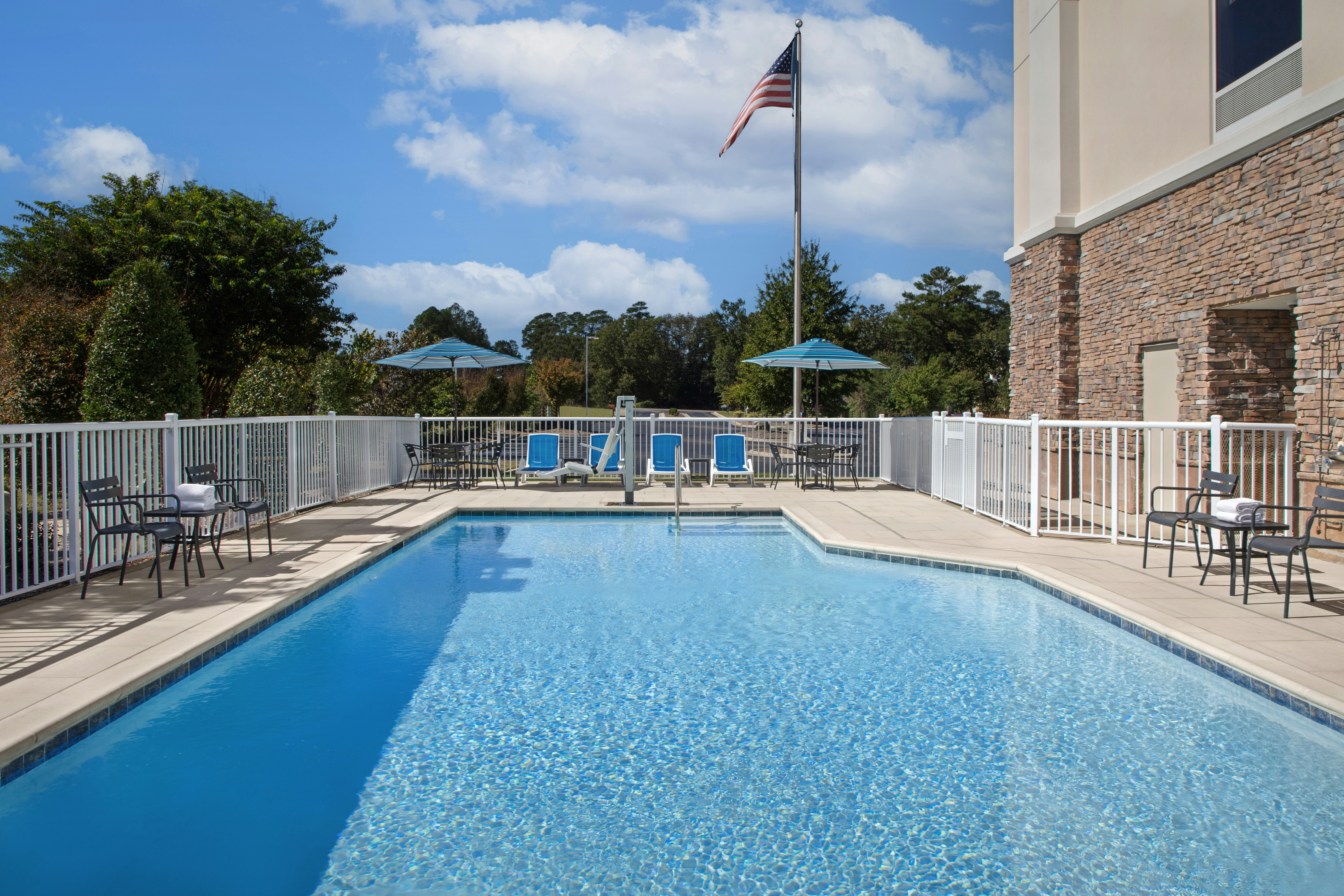Hampton Inn & Suites Fayetteville 29/46