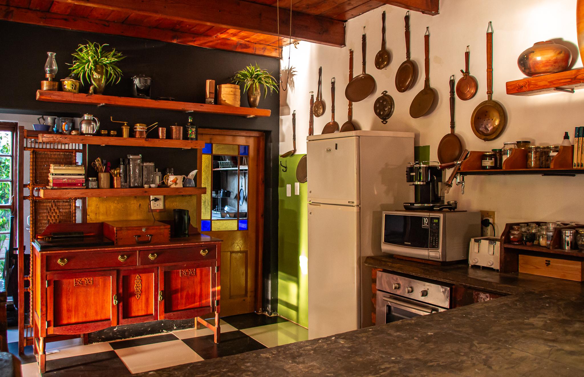 Ebonymoon Guest House & Studio 9/32