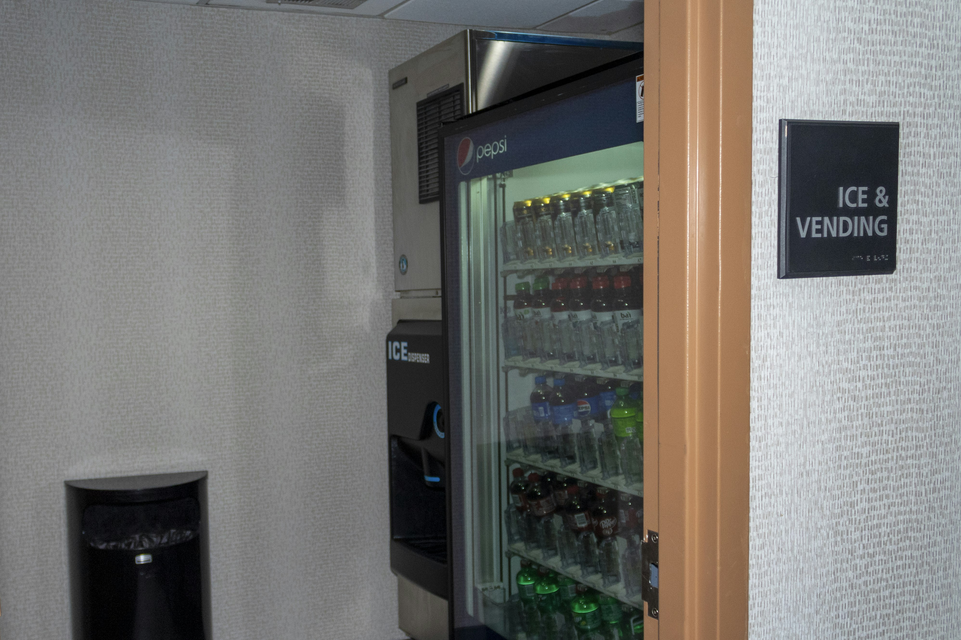 Hampton Inn & Suites Riverton 32/73