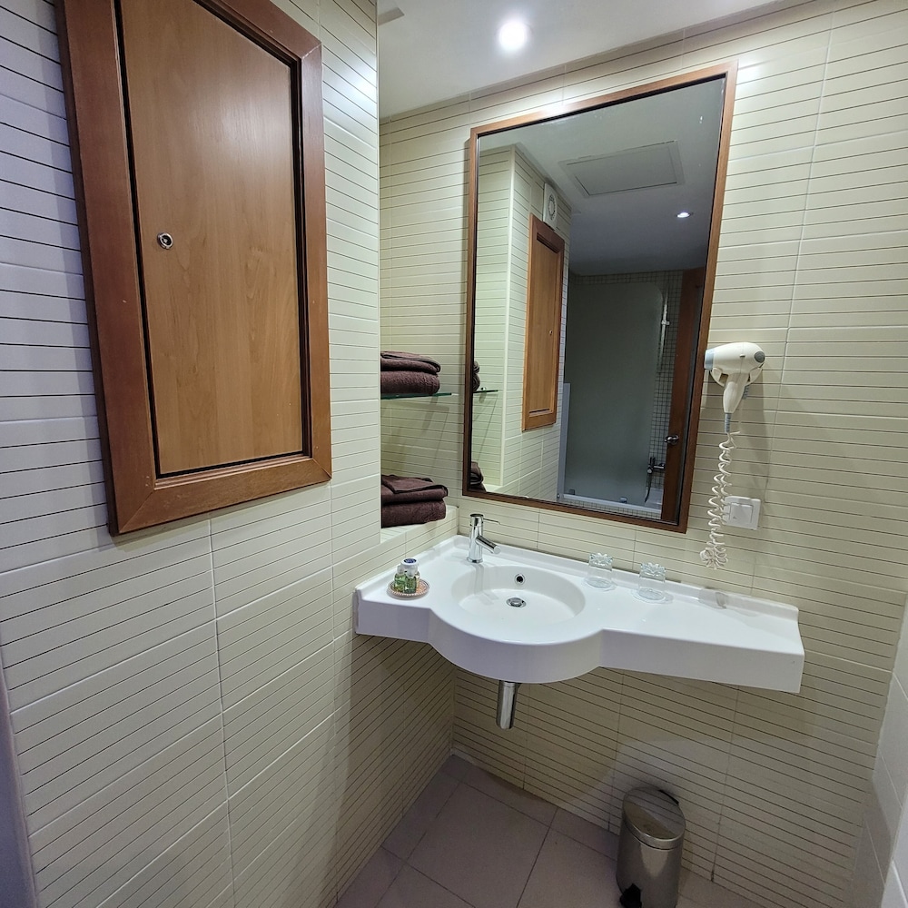 Hotel Tiba 42/44
