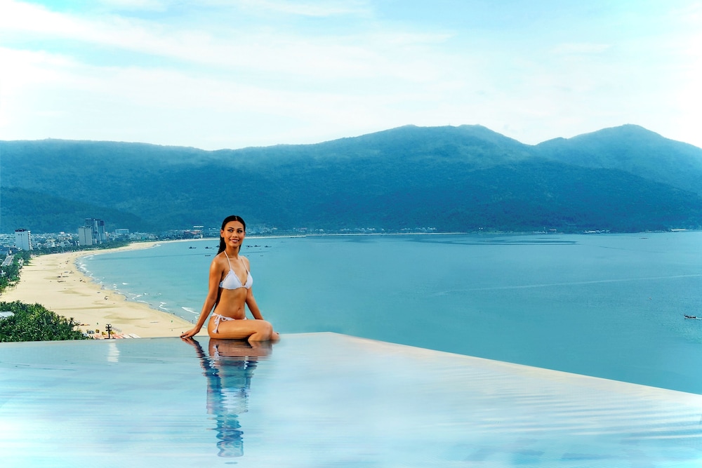 Mandila Beach Hotel Danang 73/77