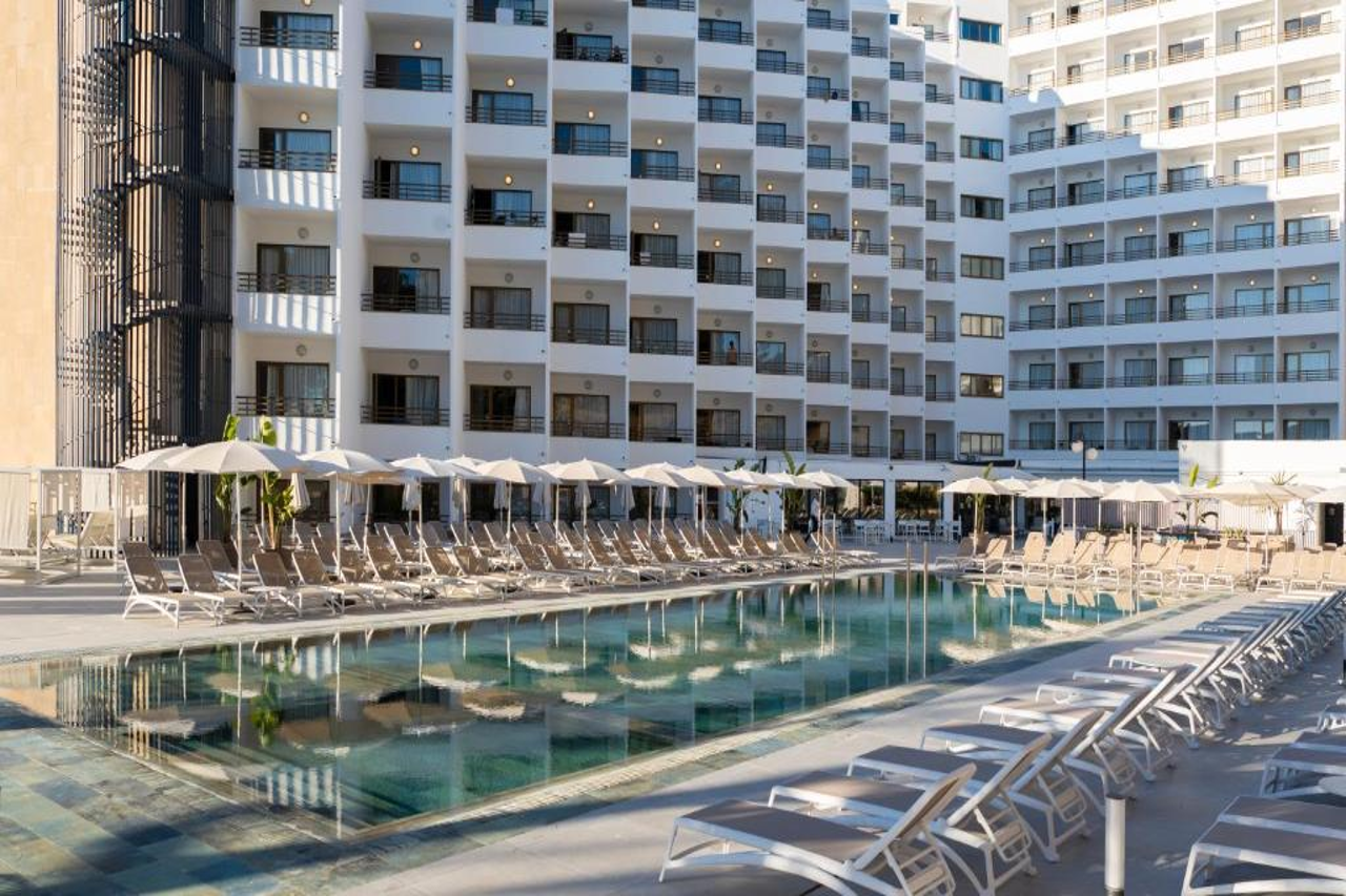 Hotel Vibra Beverly Playa in PEGUERA