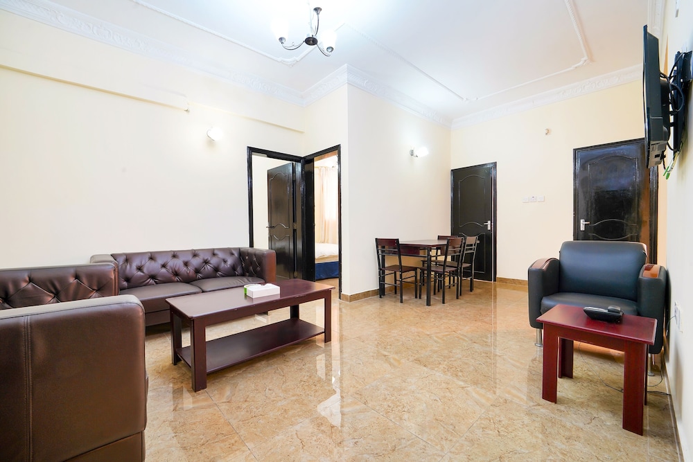 OYO 124 Al Salam Palace Hotel 26/28