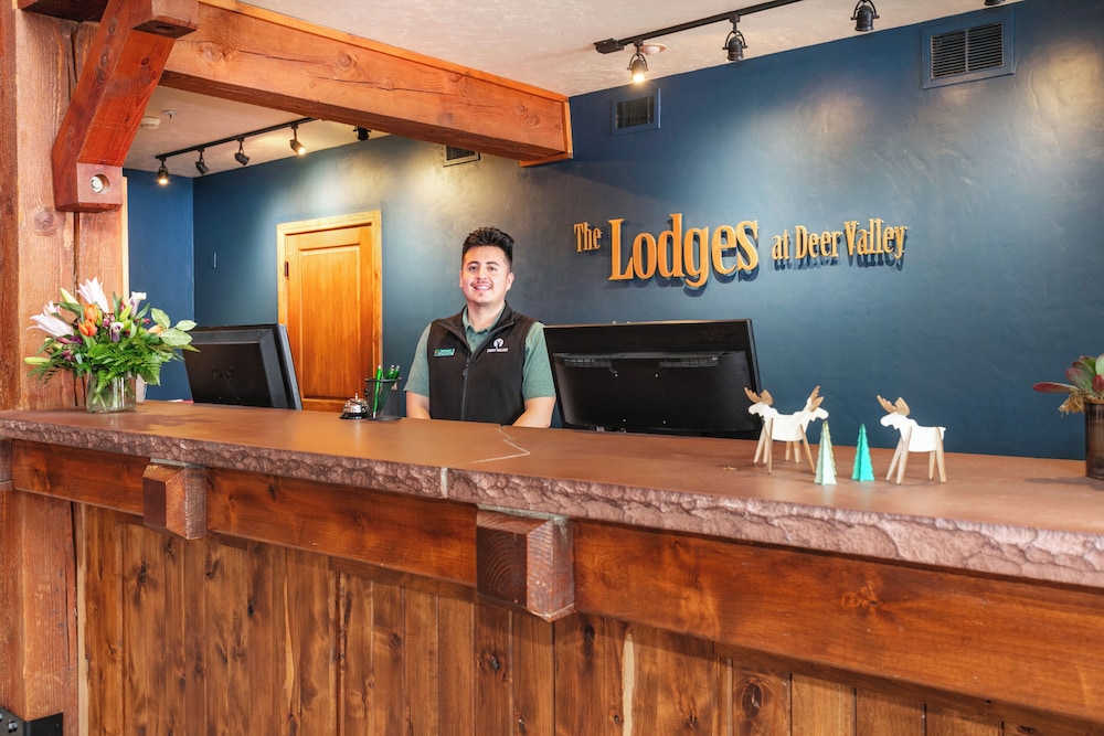 Lodges At Deer Valley 8/81