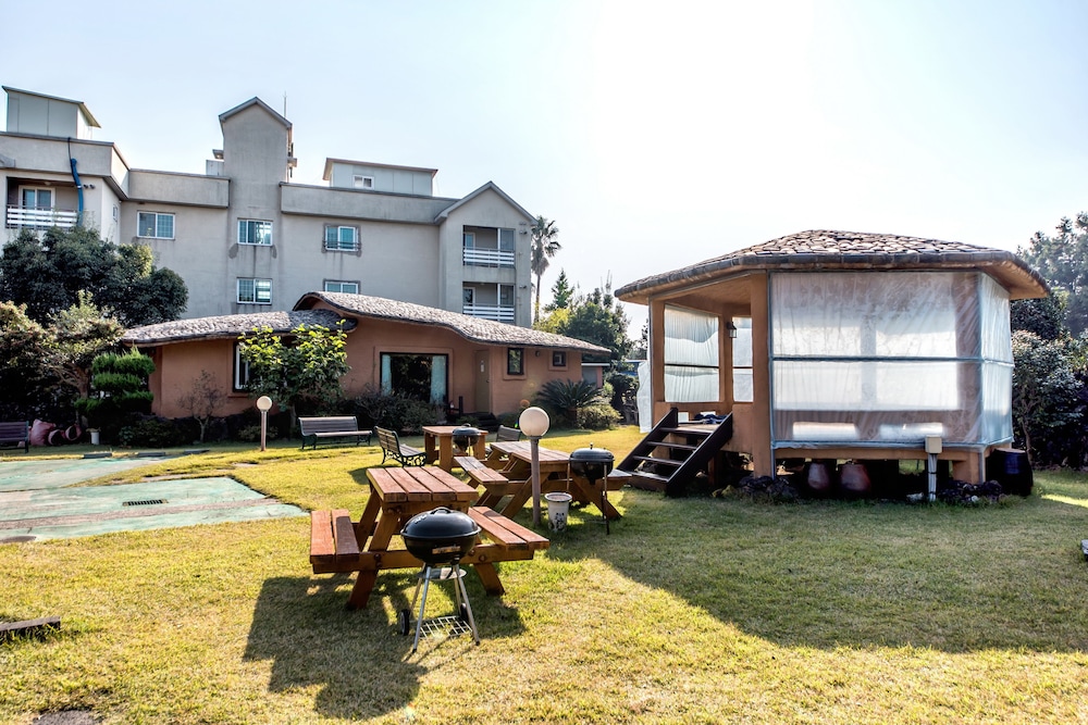 Angkure Pension 30/34