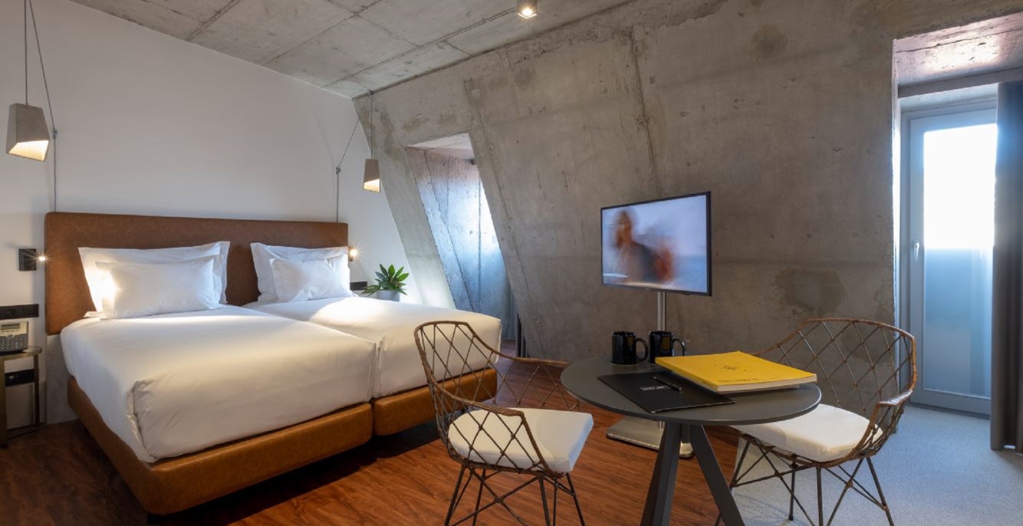 ROOM, DOUBLE OR TWIN BED, ATTIC