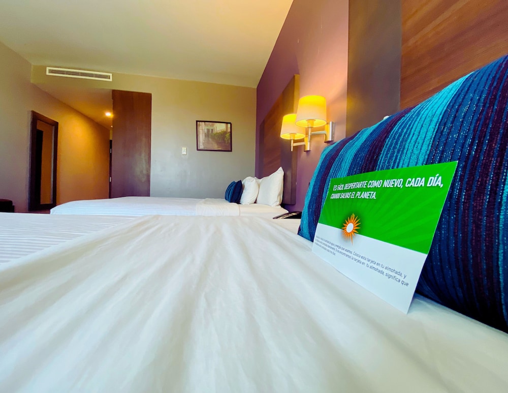 Room, 2 Queen Beds