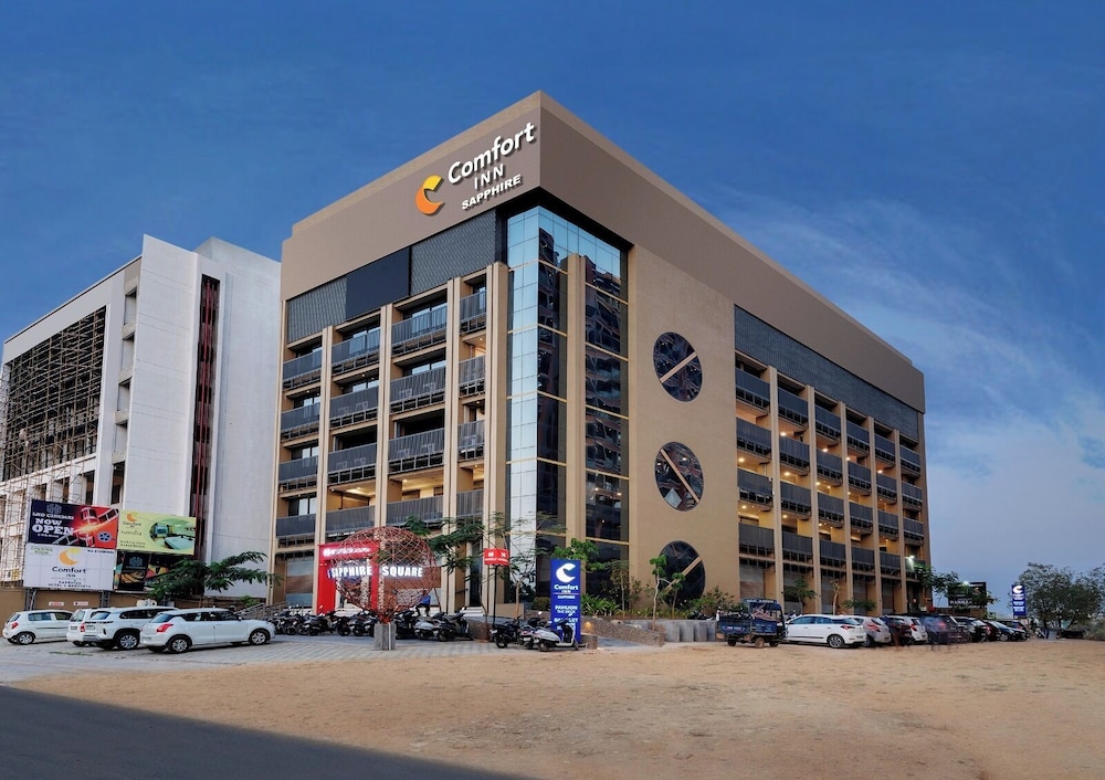 Comfort Inn Sapphire, Chandkheda 23/25