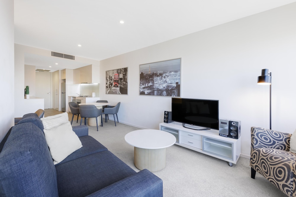 Oaks Melbourne Flemington Suites 31/46