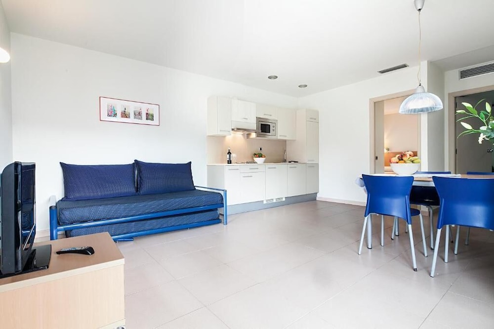 Apartamentos Porta Coeli 45/64