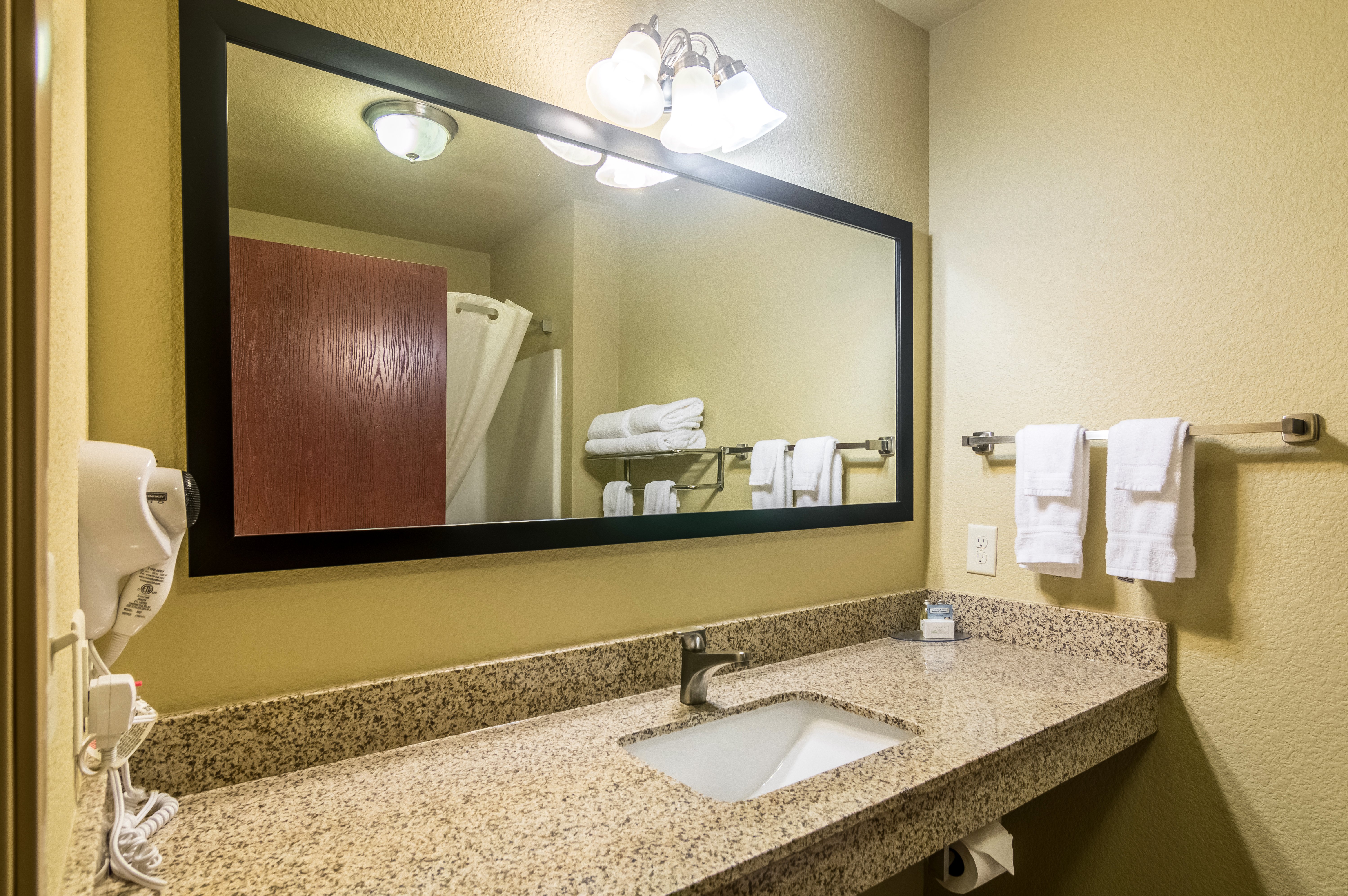Cobblestone Inn & Suites - Lakin 25/27