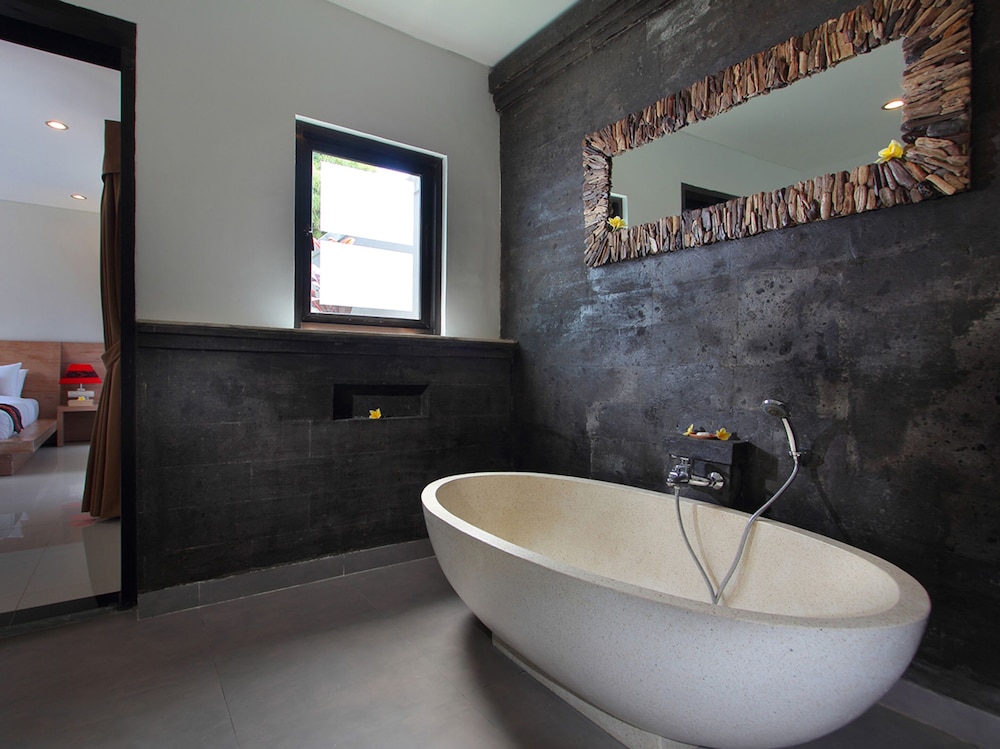 AGATA VILLAS 52/53