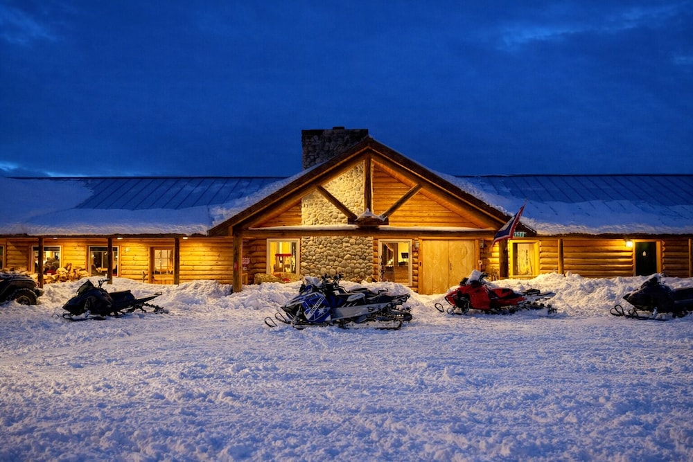 Lava Mountain Lodge 8/69
