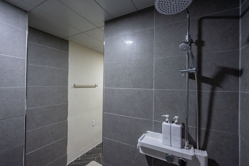 Mireuk Mireuk Beer Hostel 39/42