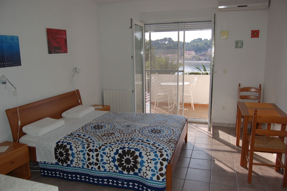 PANORAMIC, STUDIO, SEA VIEW