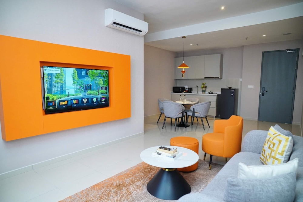 Wyndham Grand I-City 48/60