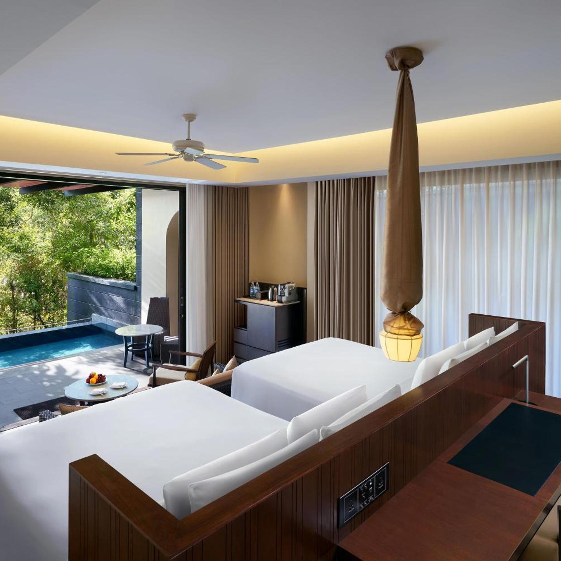 1 Bedroom, Jungle, Suite, 2 Queen Beds, Sofa
