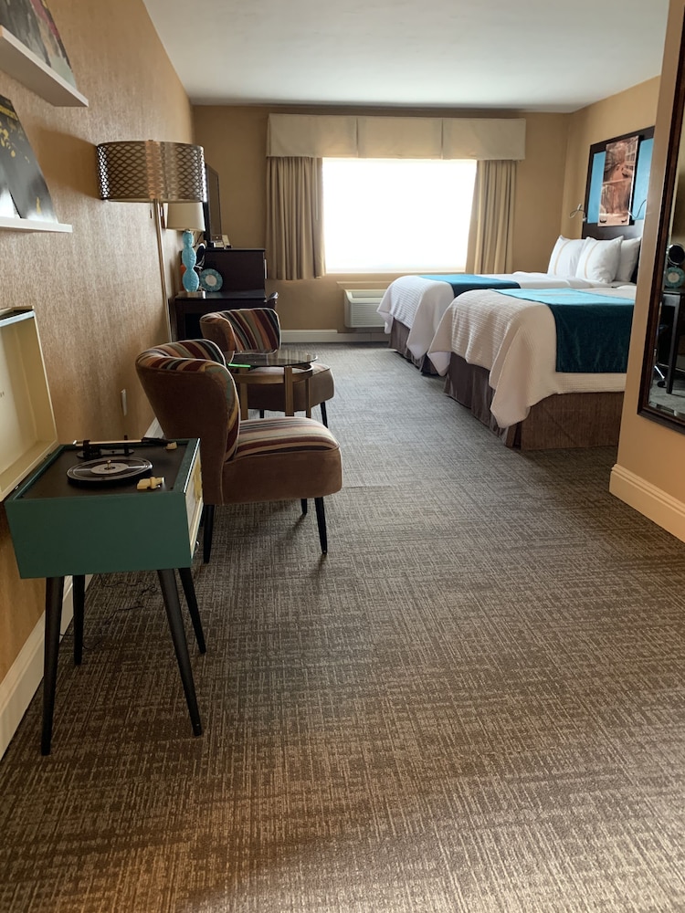 The Dylan Hotel At Sfo 56/75