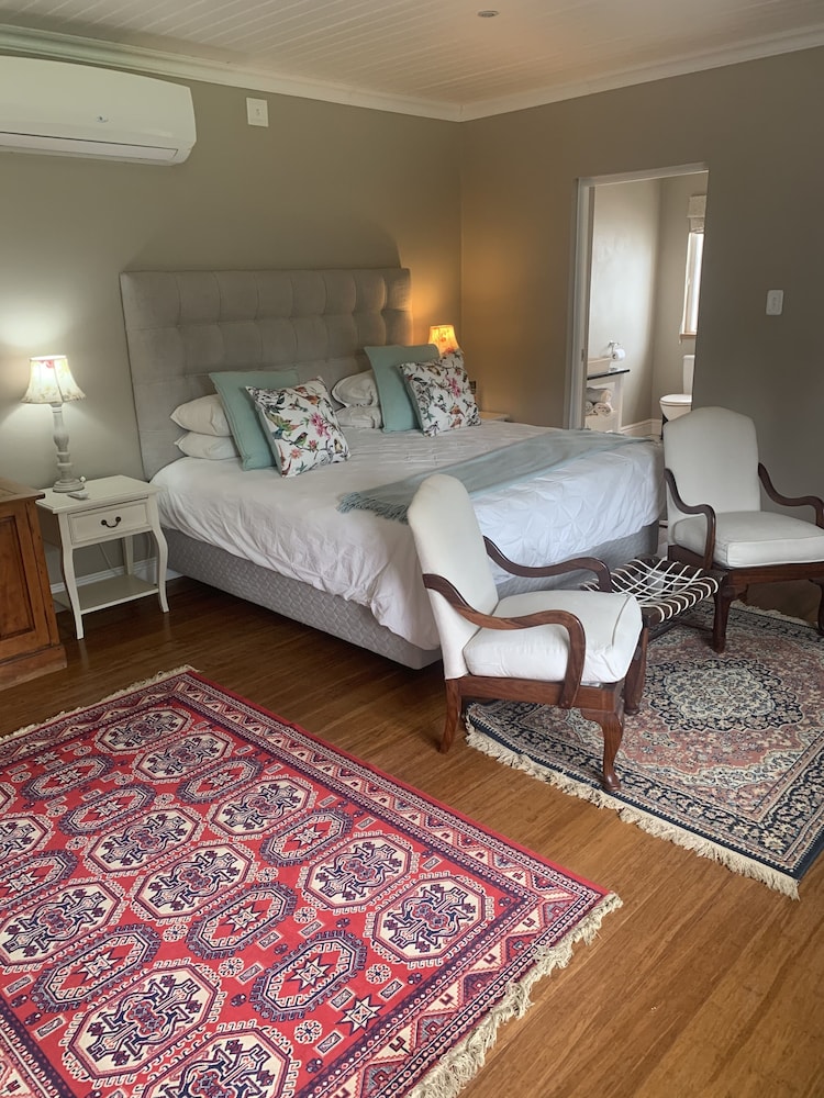 Happy Lands Self Catering/B&B 12/48